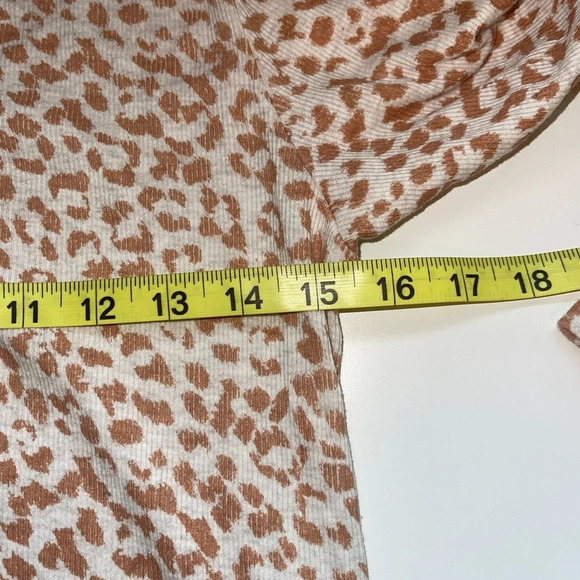 aerie Henley Tee White & Peach Leopard Animal Print Rib Lounge Medium Women’s - Picture 6 of 10